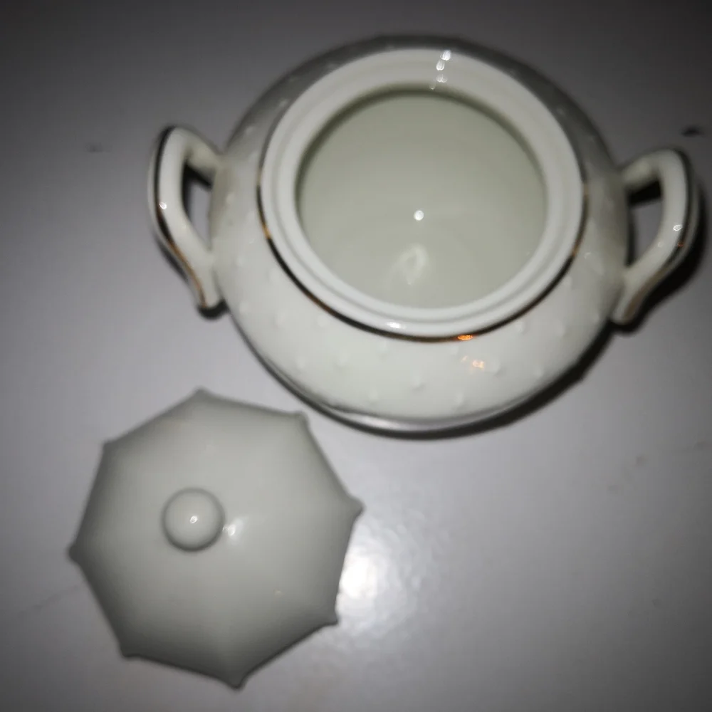 Porcelain Tea Set - Picture 4 of 13